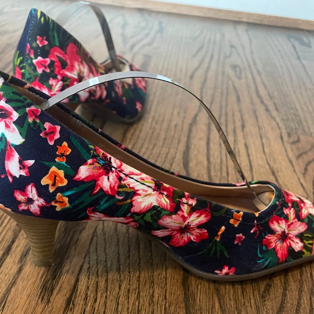 Aerosole Women's Shoes Floral Print size 7 - Picture 2 of 5